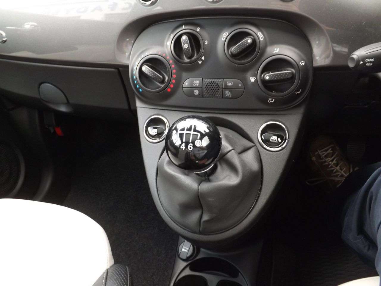 2023 FIAT 500 2023 FIAT 500