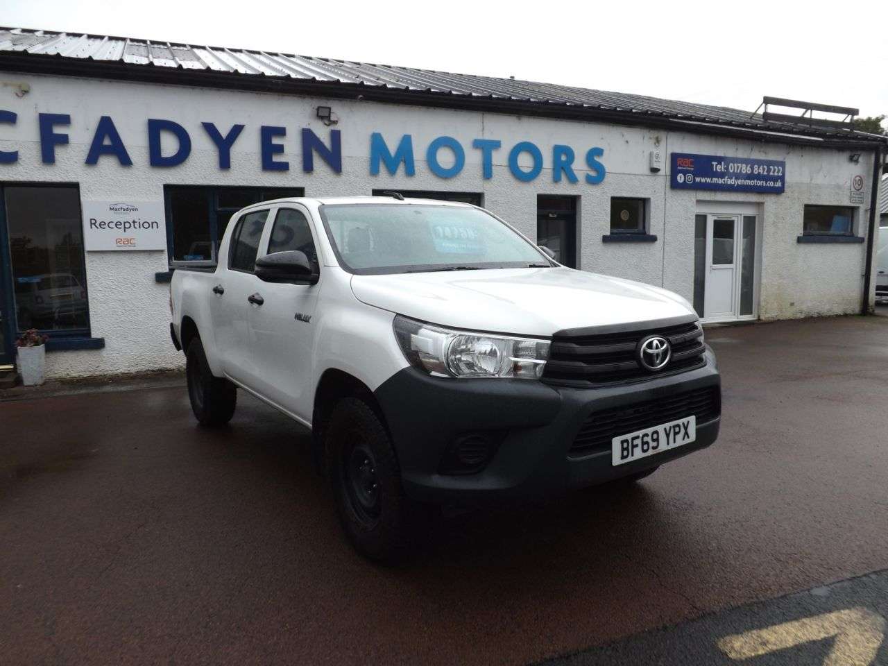 A 2019 TOYOTA HI-LUX 2.4 D-4D Active Pickup Double Cab 4dr Diesel Manual 4WD Euro 6 (3.5t) (150 A 2019 TOYOTA HI-LUX 2.4 D-4D Active Pickup Double Cab 4dr Diesel Manual 4WD Euro 6 (3.5t) (150
