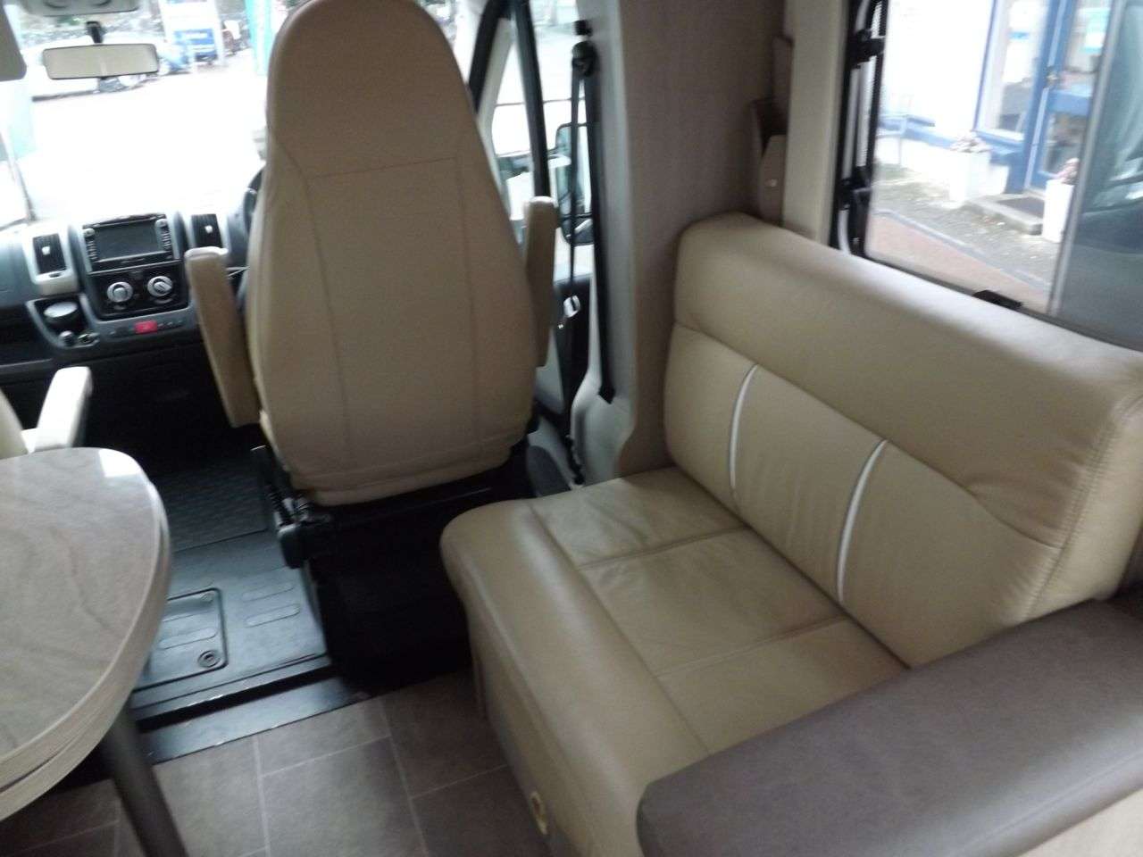 2014 BURSTNER IXEO TIME IT 726G SOVERIEGN 2014 BURSTNER IXEO TIME IT 726G SOVERIEGN