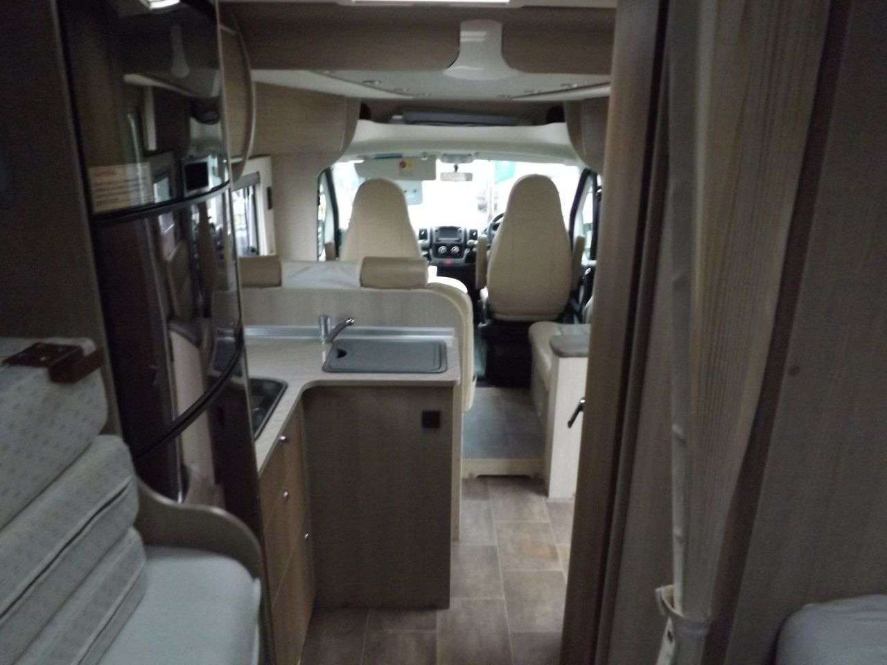 2014 BURSTNER IXEO TIME IT 726G SOVERIEGN 2014 BURSTNER IXEO TIME IT 726G SOVERIEGN