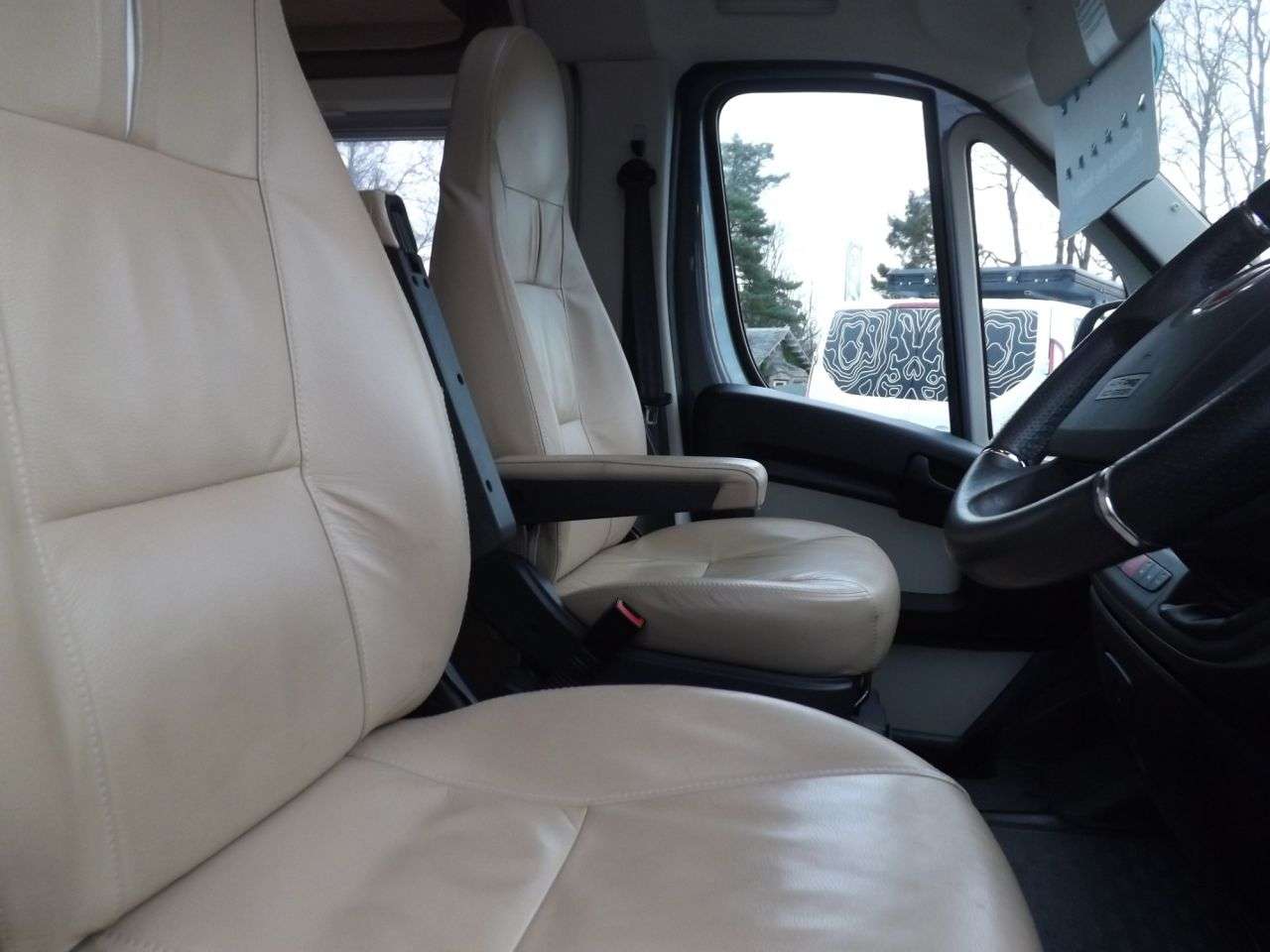 2014 BURSTNER IXEO TIME IT 726G SOVERIEGN 2014 BURSTNER IXEO TIME IT 726G SOVERIEGN