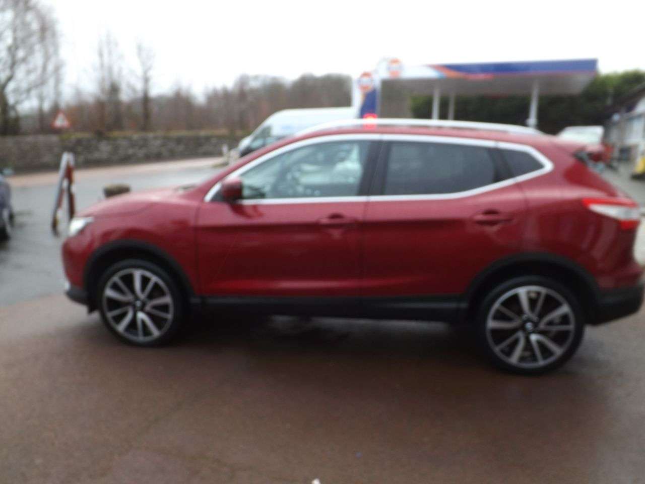 A 2015 NISSAN QASHQAI 1.5 dCi Tekna SUV 5dr Diesel Manual 2WD Euro 5 (s/s) (110 ps) A 2015 NISSAN QASHQAI 1.5 dCi Tekna SUV 5dr Diesel Manual 2WD Euro 5 (s/s) (110 ps)