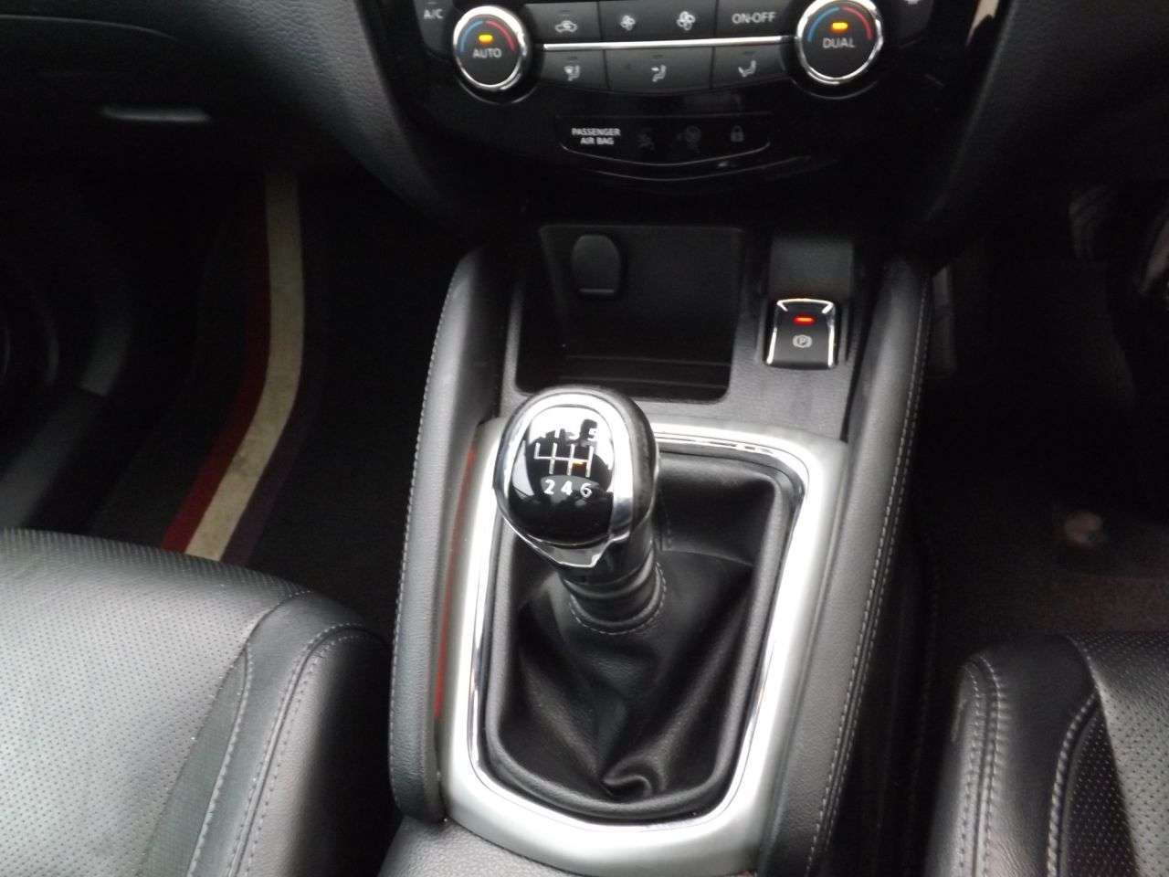 2015 NISSAN QASHQAI 2015 NISSAN QASHQAI