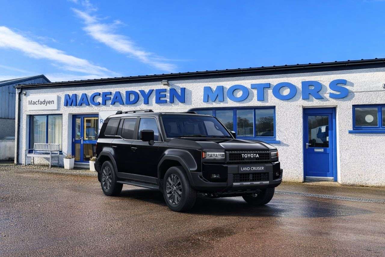 A 2024 TOYOTA LAND CRUISER 2.8D FIRST EDITION SUV 5DR DIESEL AUTO 4WD EURO 6 (7 SEATS) (177 PS) A 2024 TOYOTA LAND CRUISER 2.8D FIRST EDITION SUV 5DR DIESEL AUTO 4WD EURO 6 (7 SEATS) (177 PS)