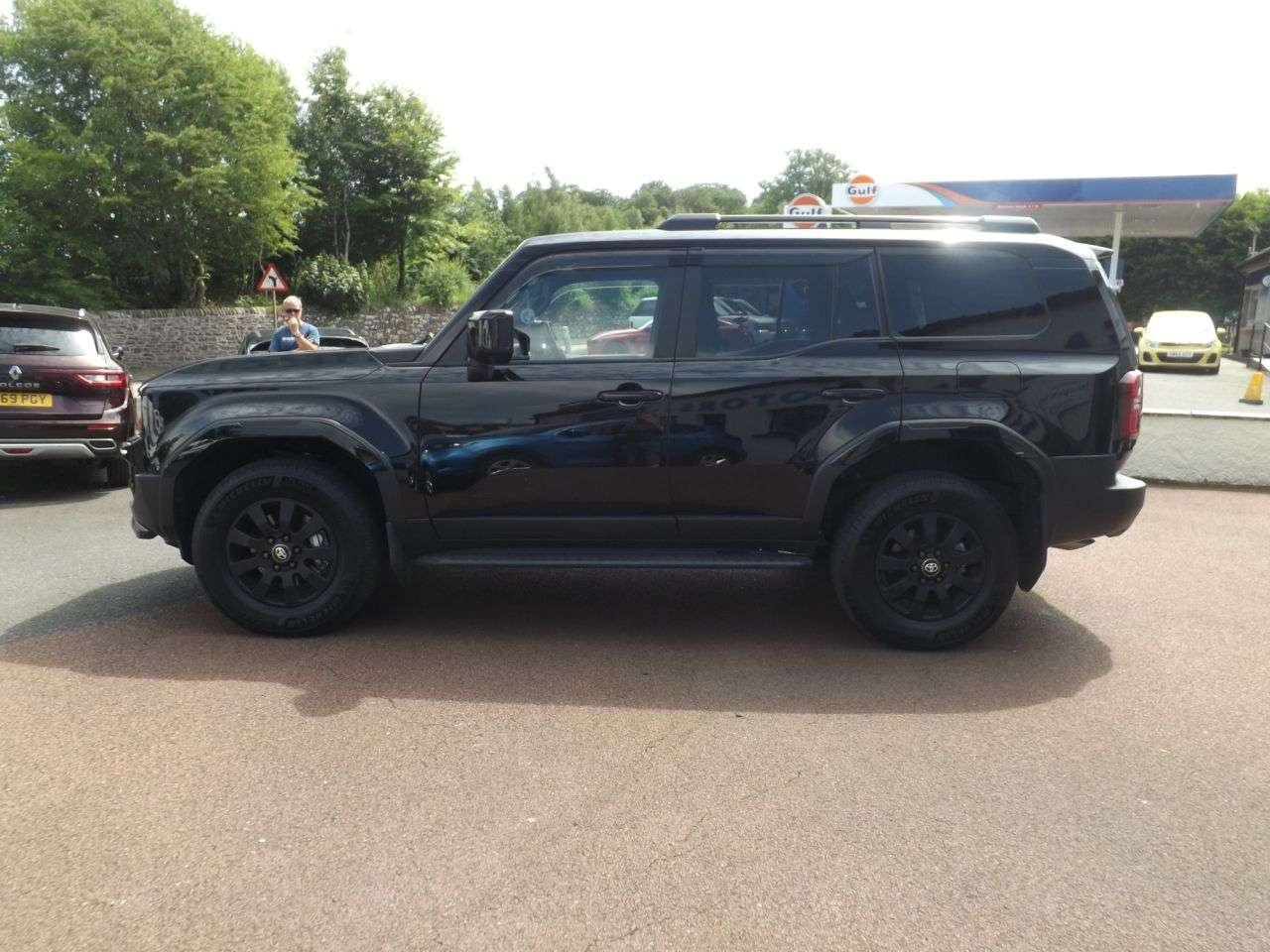 A 2024 TOYOTA LAND CRUISER 2.8D FIRST EDITION SUV 5DR DIESEL AUTO 4WD EURO 6 (7 SEATS) (177 PS) A 2024 TOYOTA LAND CRUISER 2.8D FIRST EDITION SUV 5DR DIESEL AUTO 4WD EURO 6 (7 SEATS) (177 PS)