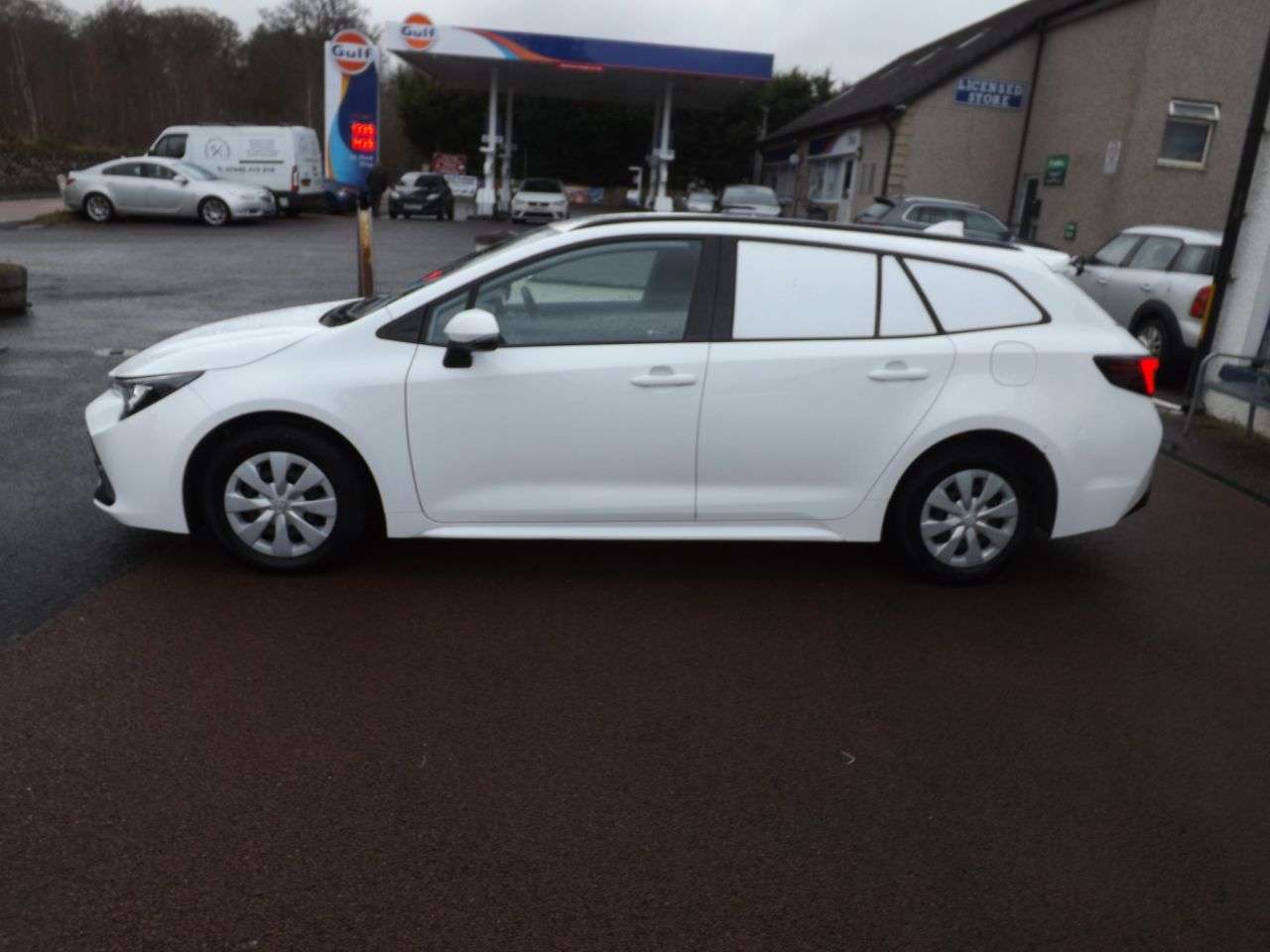 A 2023 TOYOTA COROLLA 1.8 VVT-h Car Derived Van 5dr Petrol Hybrid CVT Euro 6 (s/s) (140 ps) A 2023 TOYOTA COROLLA 1.8 VVT-h Car Derived Van 5dr Petrol Hybrid CVT Euro 6 (s/s) (140 ps)