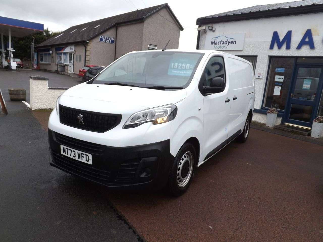 A 2023 PEUGEOT EXPERT 1.5 BlueHDi 1000 Professional Premium + Standard Panel Van 6dr Diesel Manua A 2023 PEUGEOT EXPERT 1.5 BlueHDi 1000 Professional Premium + Standard Panel Van 6dr Diesel Manua