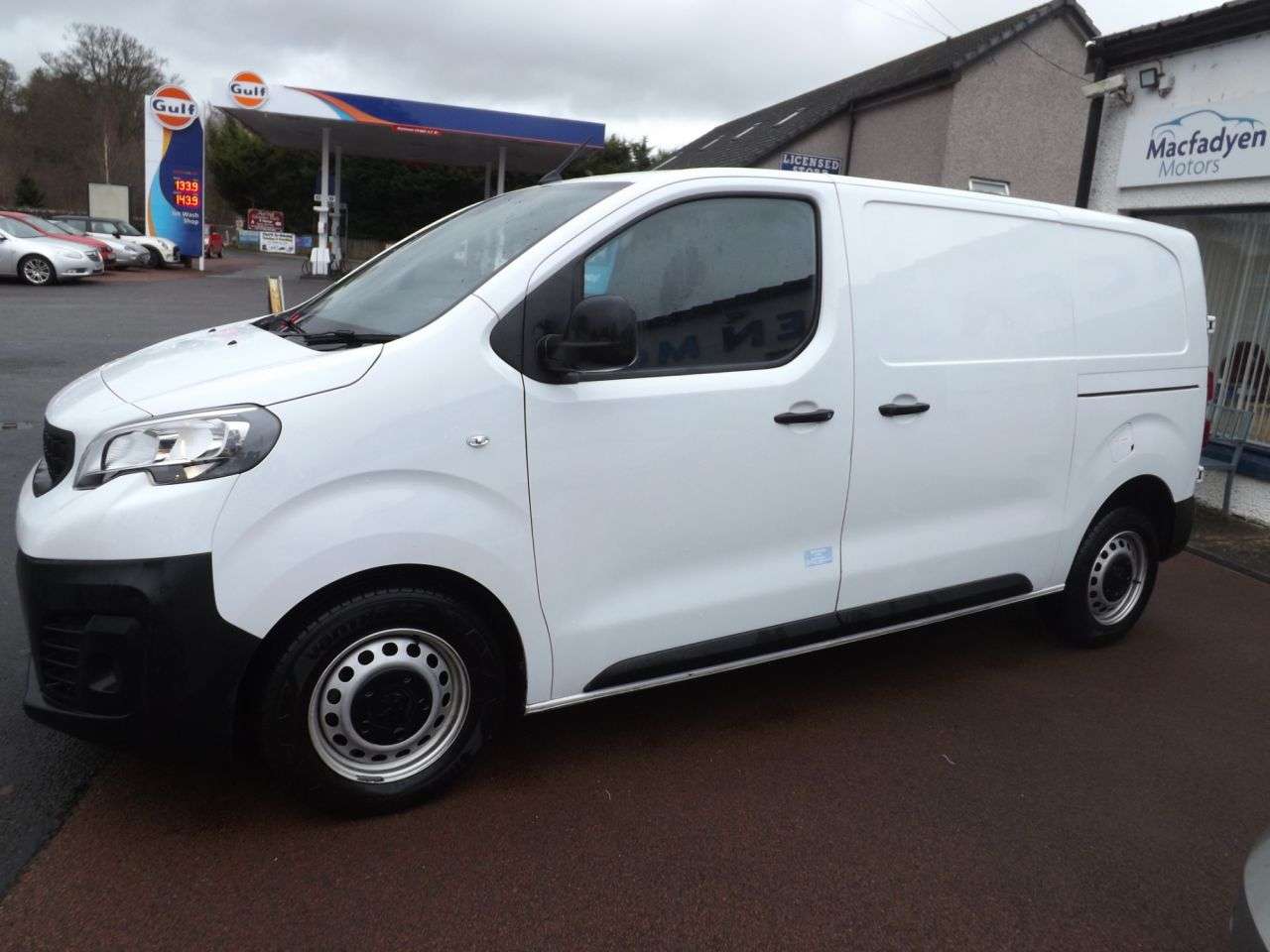 A 2023 PEUGEOT EXPERT 1.5 BlueHDi 1000 Professional Premium + Standard Panel Van 6dr Diesel Manua A 2023 PEUGEOT EXPERT 1.5 BlueHDi 1000 Professional Premium + Standard Panel Van 6dr Diesel Manua