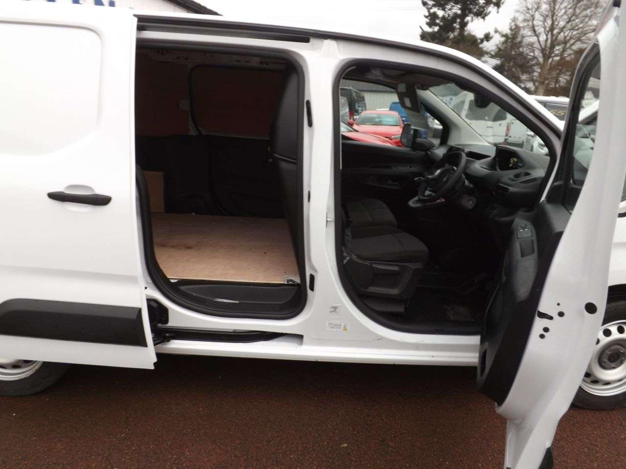 2024 PEUGEOT PARTNER 2024 PEUGEOT PARTNER