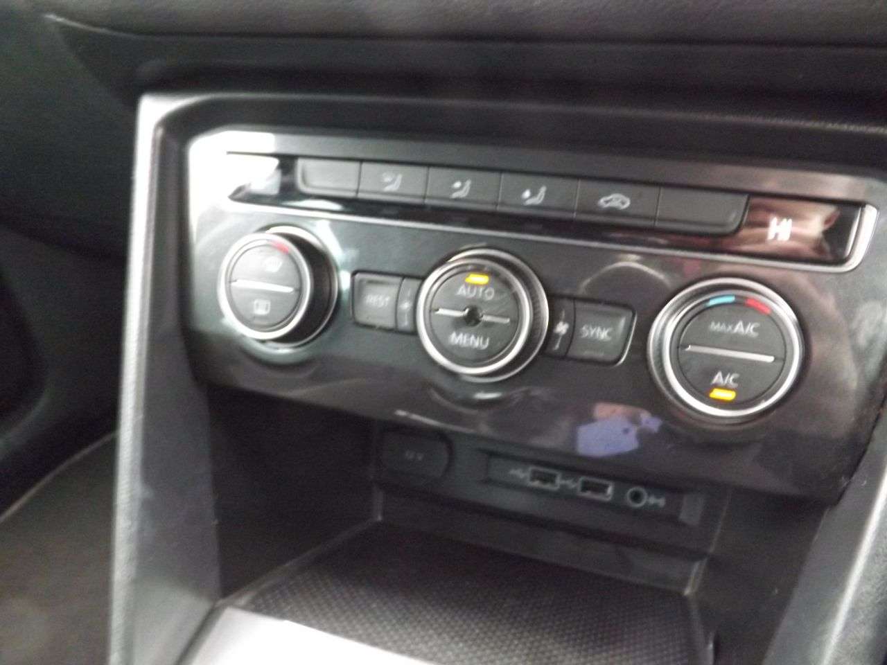 2019 VOLKSWAGEN TIGUAN 2019 VOLKSWAGEN TIGUAN