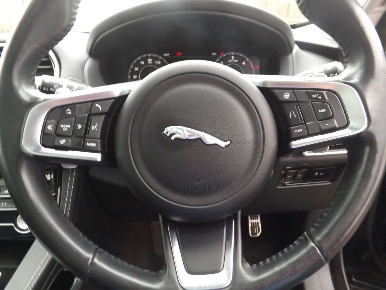 2019 JAGUAR F-PACE 2019 JAGUAR F-PACE