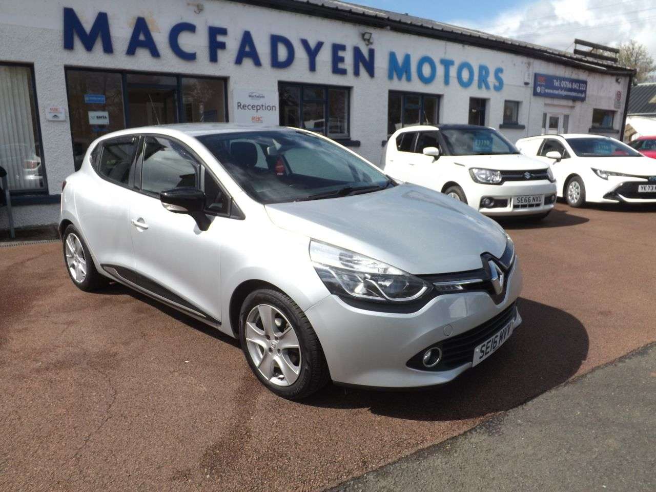 A 2016 RENAULT CLIO 1.5 dCi Dynamique Nav Hatchback 5dr Diesel Manual Euro 6 (s/s) (90 ps) A 2016 RENAULT CLIO 1.5 dCi Dynamique Nav Hatchback 5dr Diesel Manual Euro 6 (s/s) (90 ps)