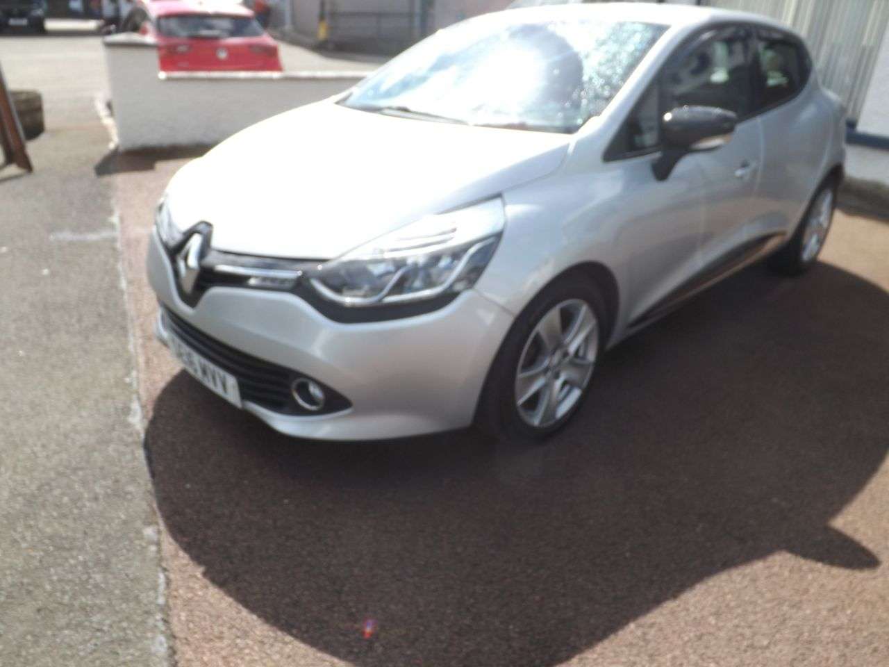 A 2016 RENAULT CLIO 1.5 dCi Dynamique Nav Hatchback 5dr Diesel Manual Euro 6 (s/s) (90 ps) A 2016 RENAULT CLIO 1.5 dCi Dynamique Nav Hatchback 5dr Diesel Manual Euro 6 (s/s) (90 ps)