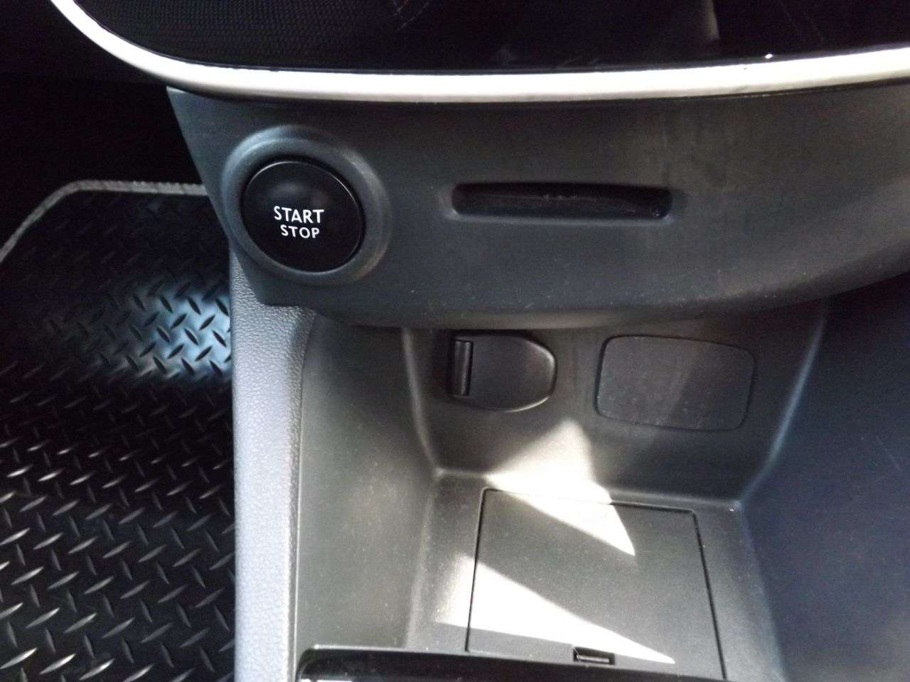 2016 RENAULT CLIO 2016 RENAULT CLIO