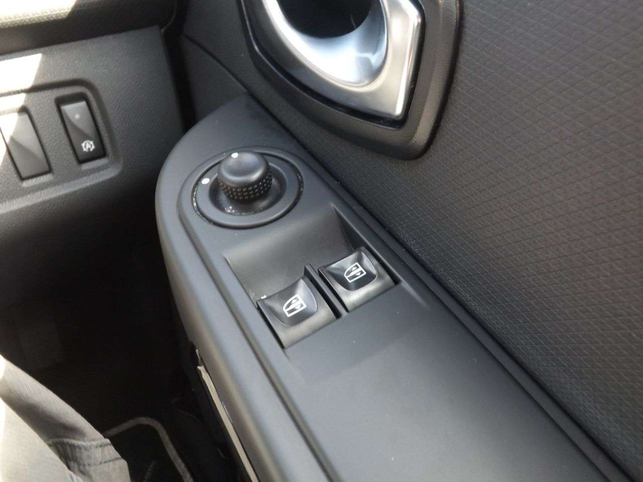 2016 RENAULT CLIO 2016 RENAULT CLIO