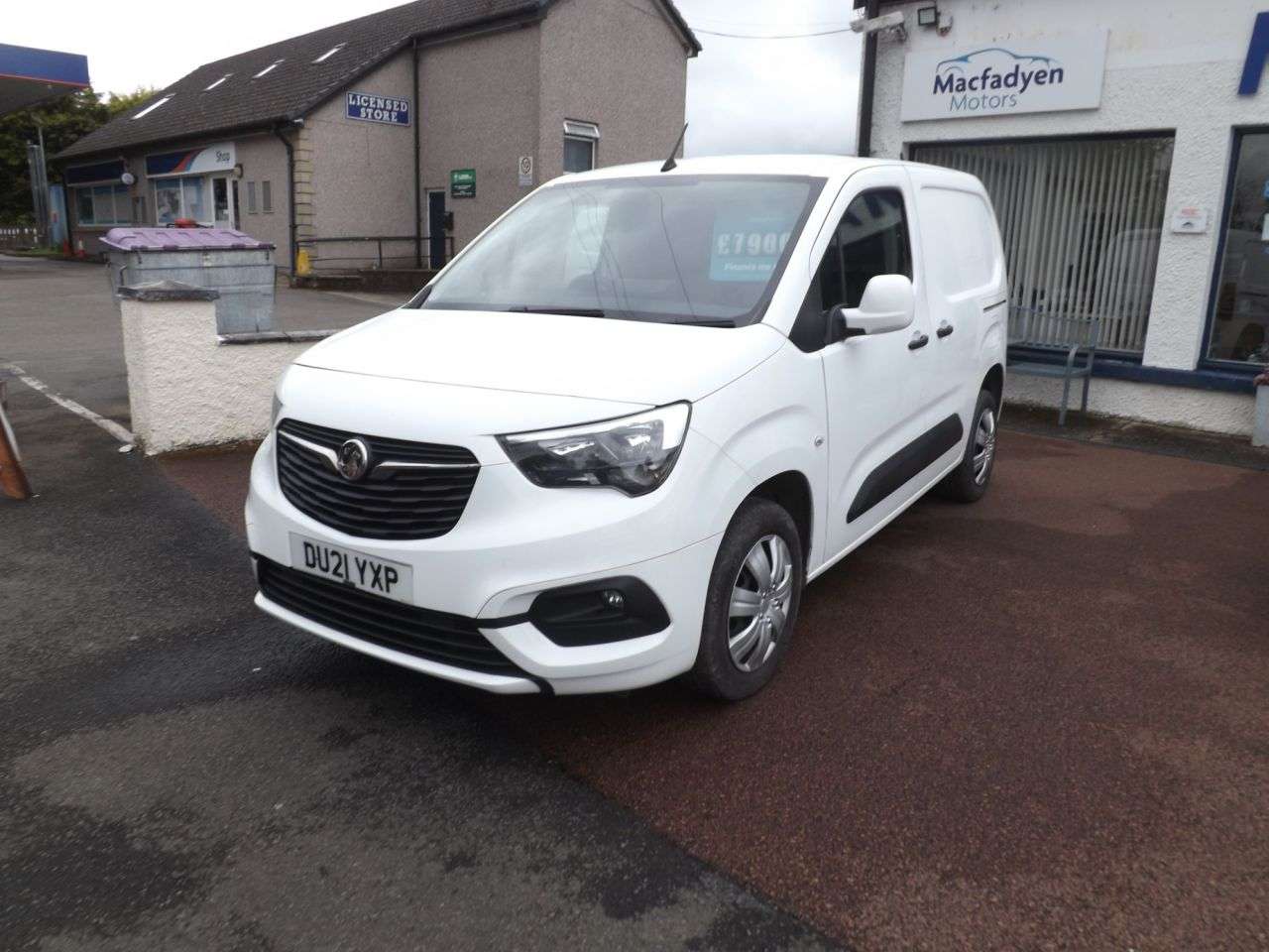A 2021 VAUXHALL COMBO 1.5 Turbo D 2300 Sportive Panel Van 4dr Diesel Manual L1 H1 Euro 6 (100 ps) A 2021 VAUXHALL COMBO 1.5 Turbo D 2300 Sportive Panel Van 4dr Diesel Manual L1 H1 Euro 6 (100 ps)