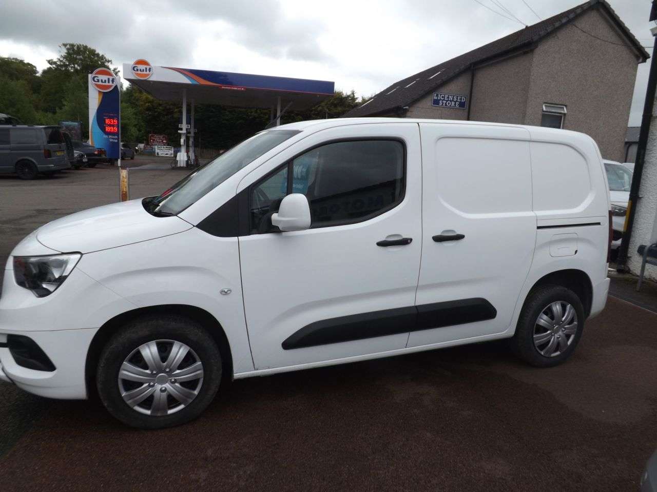 A 2021 VAUXHALL COMBO 1.5 Turbo D 2300 Sportive Panel Van 4dr Diesel Manual L1 H1 Euro 6 (100 ps) A 2021 VAUXHALL COMBO 1.5 Turbo D 2300 Sportive Panel Van 4dr Diesel Manual L1 H1 Euro 6 (100 ps)