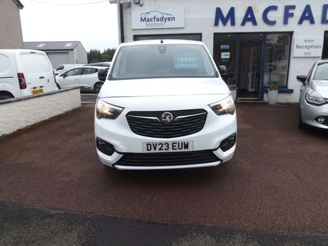 A 2023 VAUXHALL COMBO 1.5 Turbo D 2300 Pro Panel Van 5dr Diesel Manual L1 H1 Euro 6 (s/s) (100 ps A 2023 VAUXHALL COMBO 1.5 Turbo D 2300 Pro Panel Van 5dr Diesel Manual L1 H1 Euro 6 (s/s) (100 ps