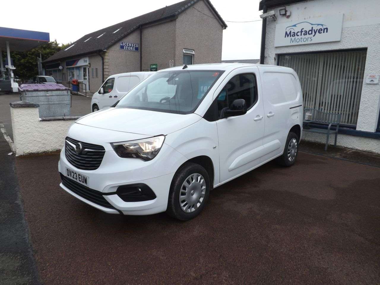 A 2023 VAUXHALL COMBO 1.5 Turbo D 2300 Pro Panel Van 5dr Diesel Manual L1 H1 Euro 6 (s/s) (100 ps A 2023 VAUXHALL COMBO 1.5 Turbo D 2300 Pro Panel Van 5dr Diesel Manual L1 H1 Euro 6 (s/s) (100 ps