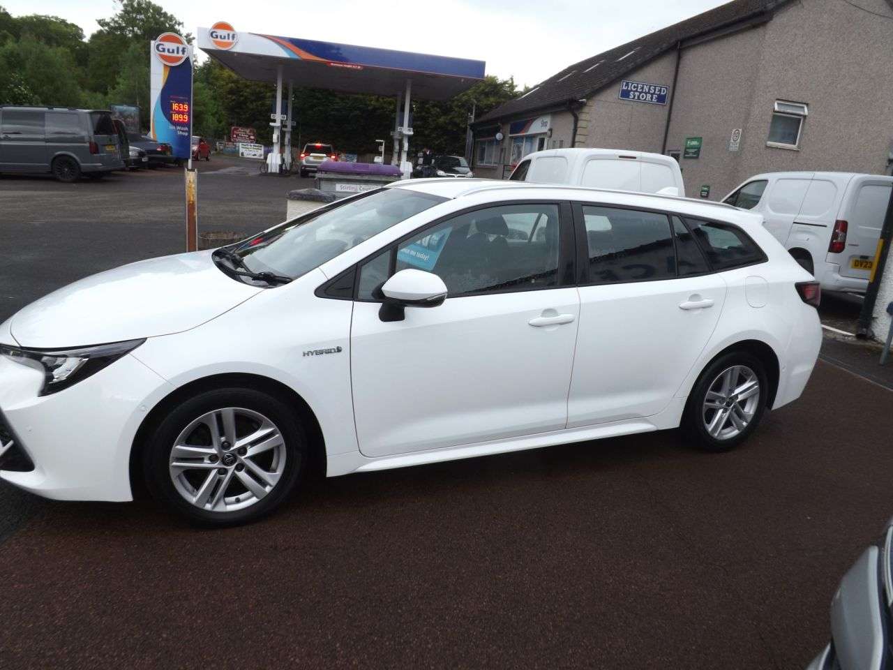 A 2022 TOYOTA COROLLA 1.8 VVT-h GPF Icon Tech Touring Sports 5dr Petrol Hybrid CVT Euro 6 (s/s) ( A 2022 TOYOTA COROLLA 1.8 VVT-h GPF Icon Tech Touring Sports 5dr Petrol Hybrid CVT Euro 6 (s/s) (