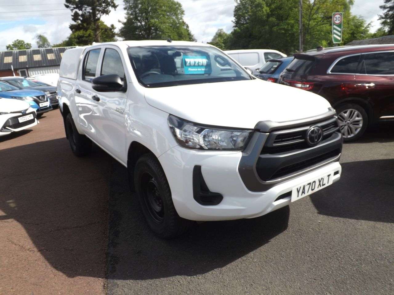 A 2021 TOYOTA HI-LUX 2.4 D-4D Active Pickup Double Cab 4dr Diesel Manual 4WD Euro 6 (s/s) (150 p A 2021 TOYOTA HI-LUX 2.4 D-4D Active Pickup Double Cab 4dr Diesel Manual 4WD Euro 6 (s/s) (150 p