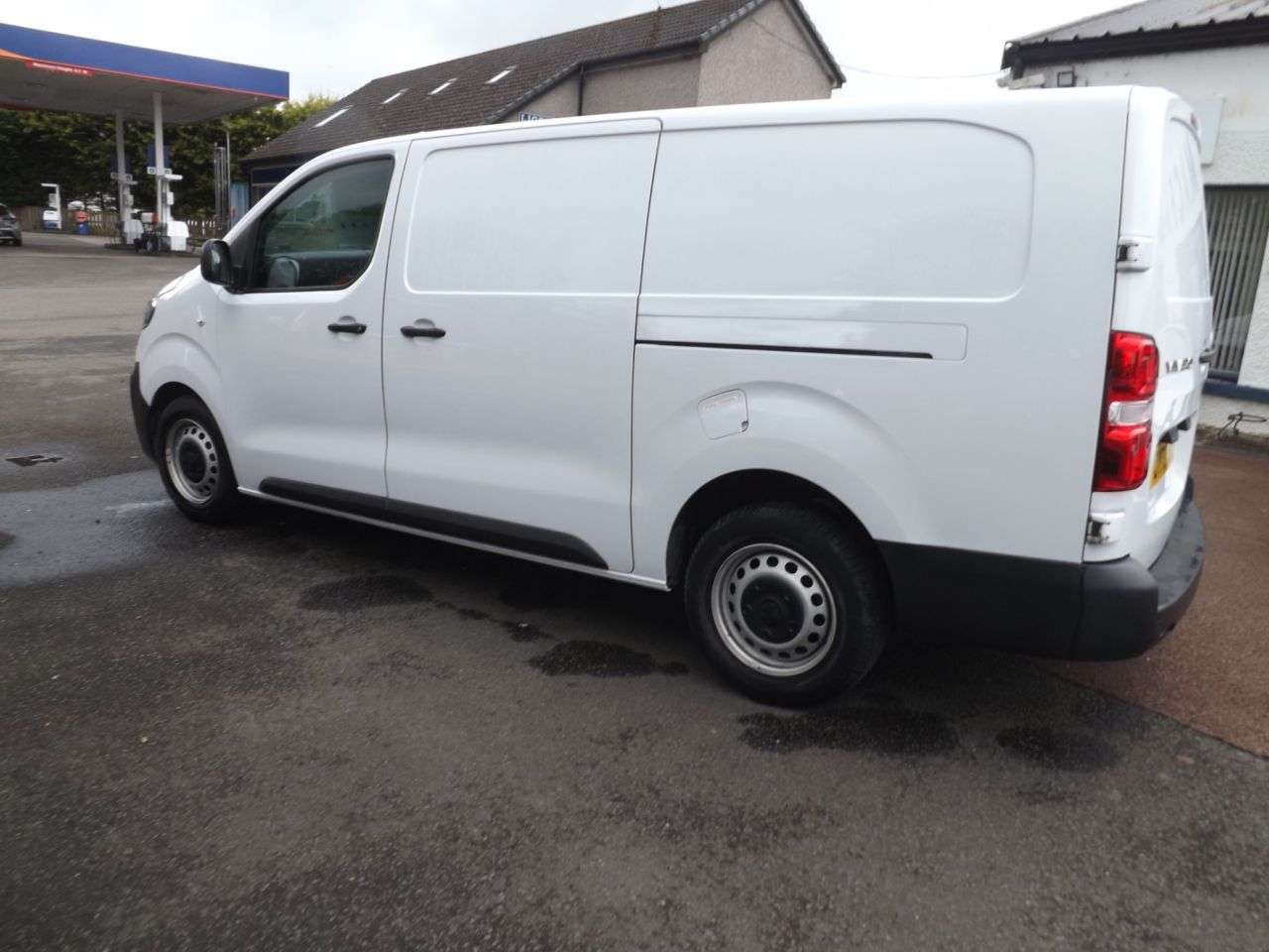 A 2022 VAUXHALL VIVARO 1.5 Turbo D 2900 Dynamic Panel Van 6dr Diesel Manual L2 H1 Euro 6 (s/s) (10 A 2022 VAUXHALL VIVARO 1.5 Turbo D 2900 Dynamic Panel Van 6dr Diesel Manual L2 H1 Euro 6 (s/s) (10