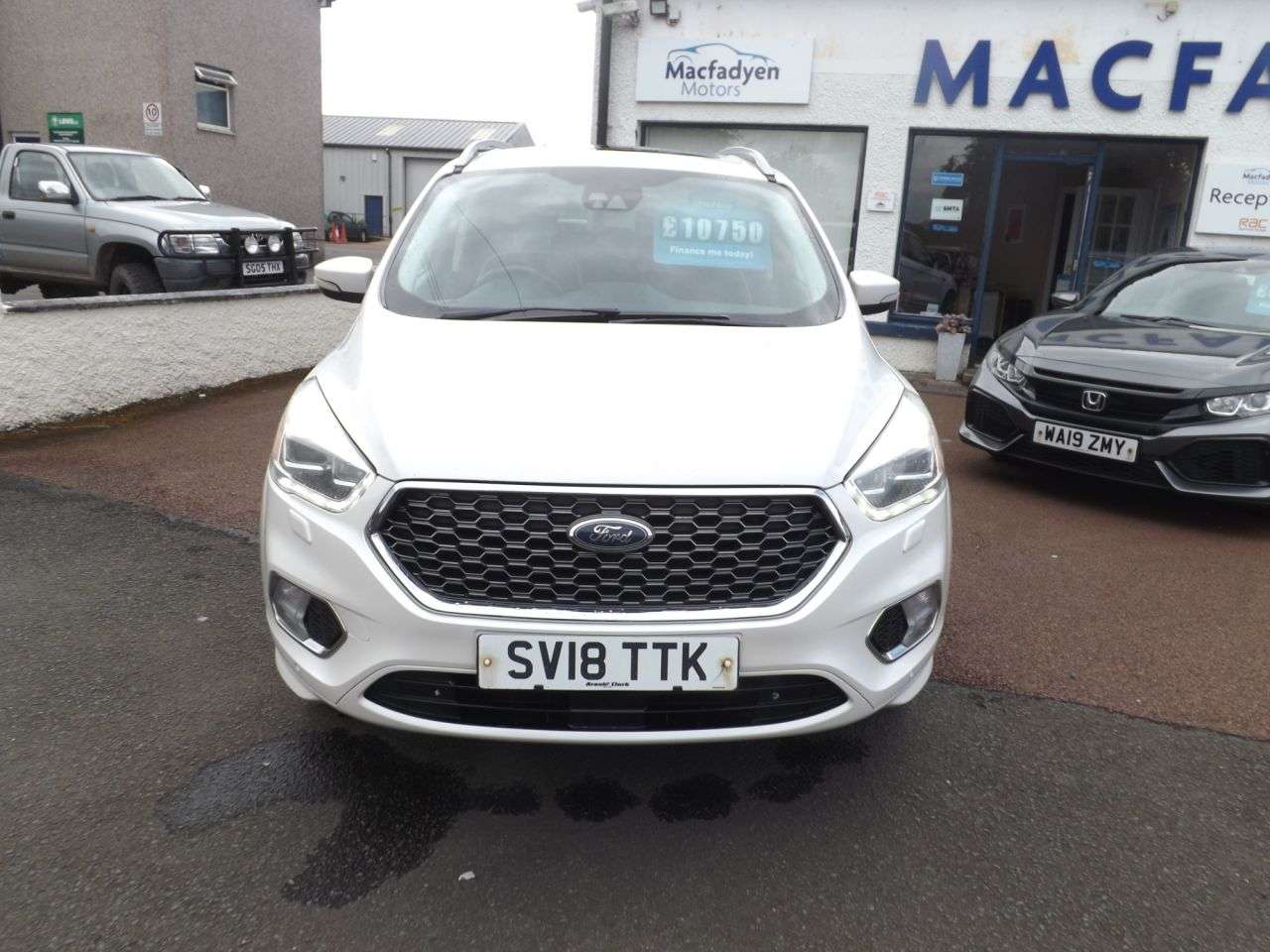 A 2018 FORD KUGA 2.0 TDCi Vignale SUV 5dr Diesel Powershift AWD Euro 6 (s/s) (180 ps) A 2018 FORD KUGA 2.0 TDCi Vignale SUV 5dr Diesel Powershift AWD Euro 6 (s/s) (180 ps)