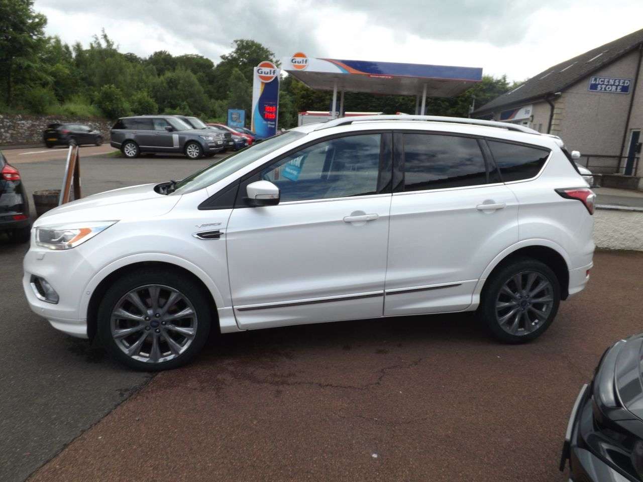 A 2018 FORD KUGA 2.0 TDCi Vignale SUV 5dr Diesel Powershift AWD Euro 6 (s/s) (180 ps) A 2018 FORD KUGA 2.0 TDCi Vignale SUV 5dr Diesel Powershift AWD Euro 6 (s/s) (180 ps)