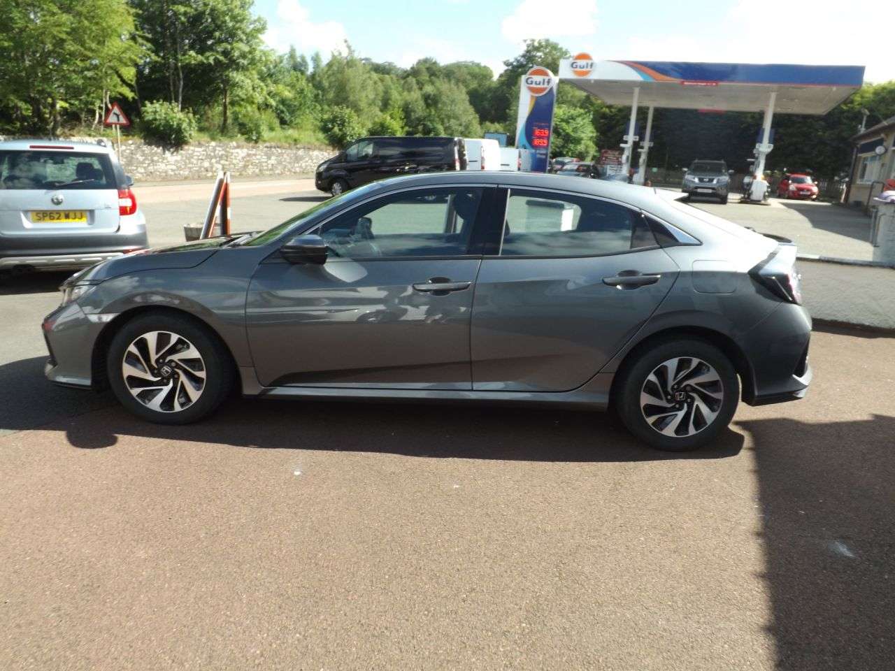 A 2019 HONDA CIVIC 1.6 i-DTEC SE Hatchback 5dr Diesel Manual Euro 6 (s/s) (120 ps) A 2019 HONDA CIVIC 1.6 i-DTEC SE Hatchback 5dr Diesel Manual Euro 6 (s/s) (120 ps)
