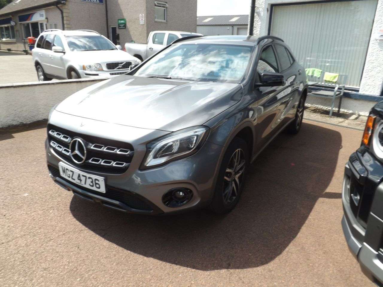 A 2019 MERCEDES-BENZ GLA 1.6 GLA180 Urban Edition SUV 5dr Petrol Manual Euro 6 (s/s) (122 ps) A 2019 MERCEDES-BENZ GLA 1.6 GLA180 Urban Edition SUV 5dr Petrol Manual Euro 6 (s/s) (122 ps)
