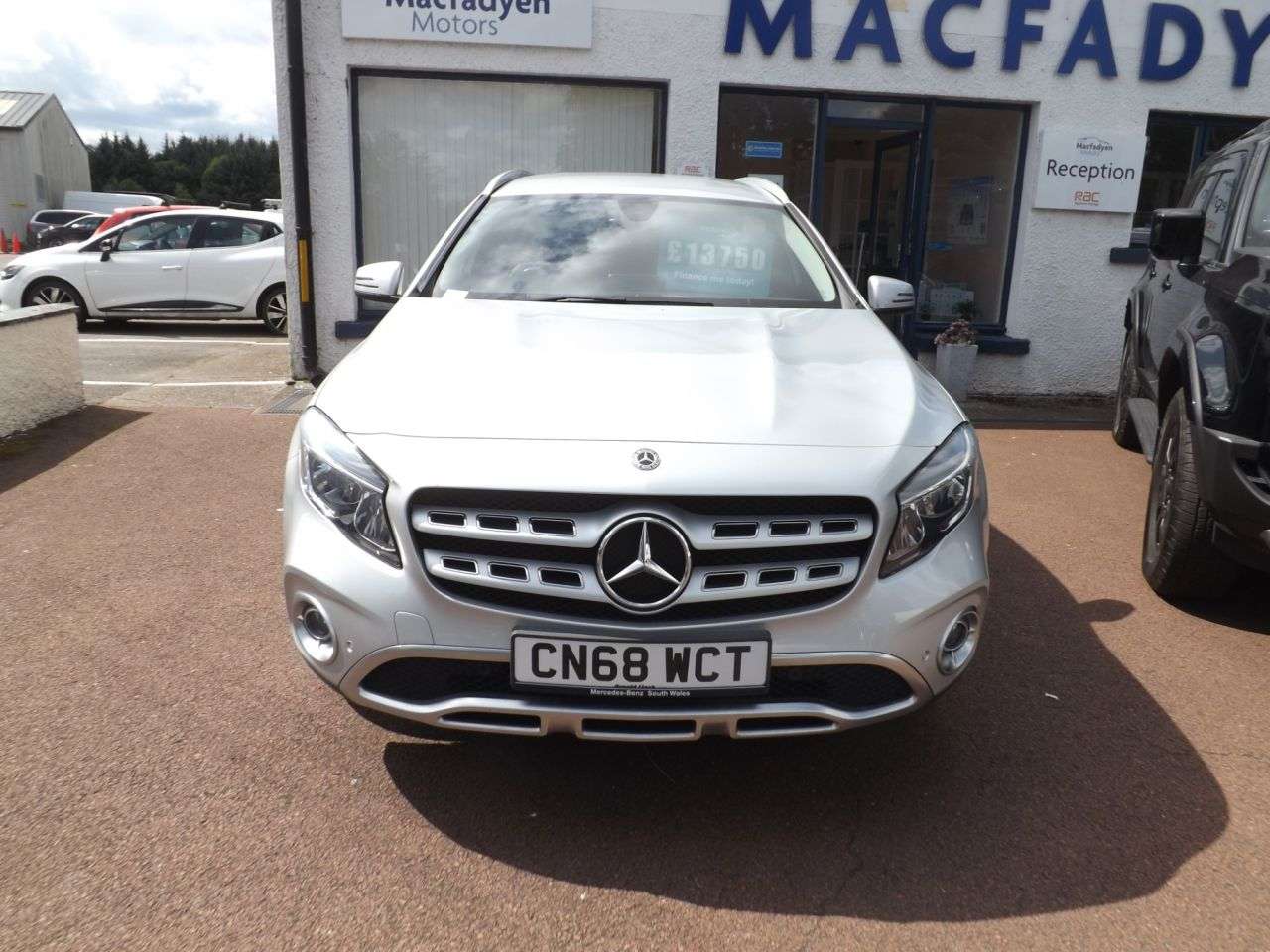 A 2018 MERCEDES-BENZ GLA 1.6 GLA200 Sport (Executive) SUV 5dr Petrol 7G-DCT Euro 6 (s/s) (156 ps) A 2018 MERCEDES-BENZ GLA 1.6 GLA200 Sport (Executive) SUV 5dr Petrol 7G-DCT Euro 6 (s/s) (156 ps)
