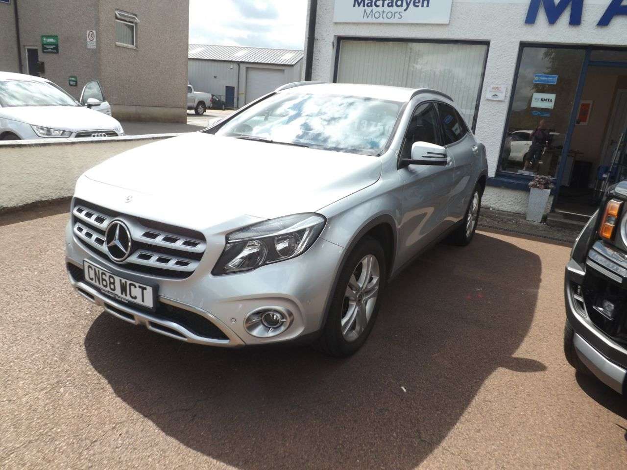 A 2018 MERCEDES-BENZ GLA 1.6 GLA200 Sport (Executive) SUV 5dr Petrol 7G-DCT Euro 6 (s/s) (156 ps) A 2018 MERCEDES-BENZ GLA 1.6 GLA200 Sport (Executive) SUV 5dr Petrol 7G-DCT Euro 6 (s/s) (156 ps)