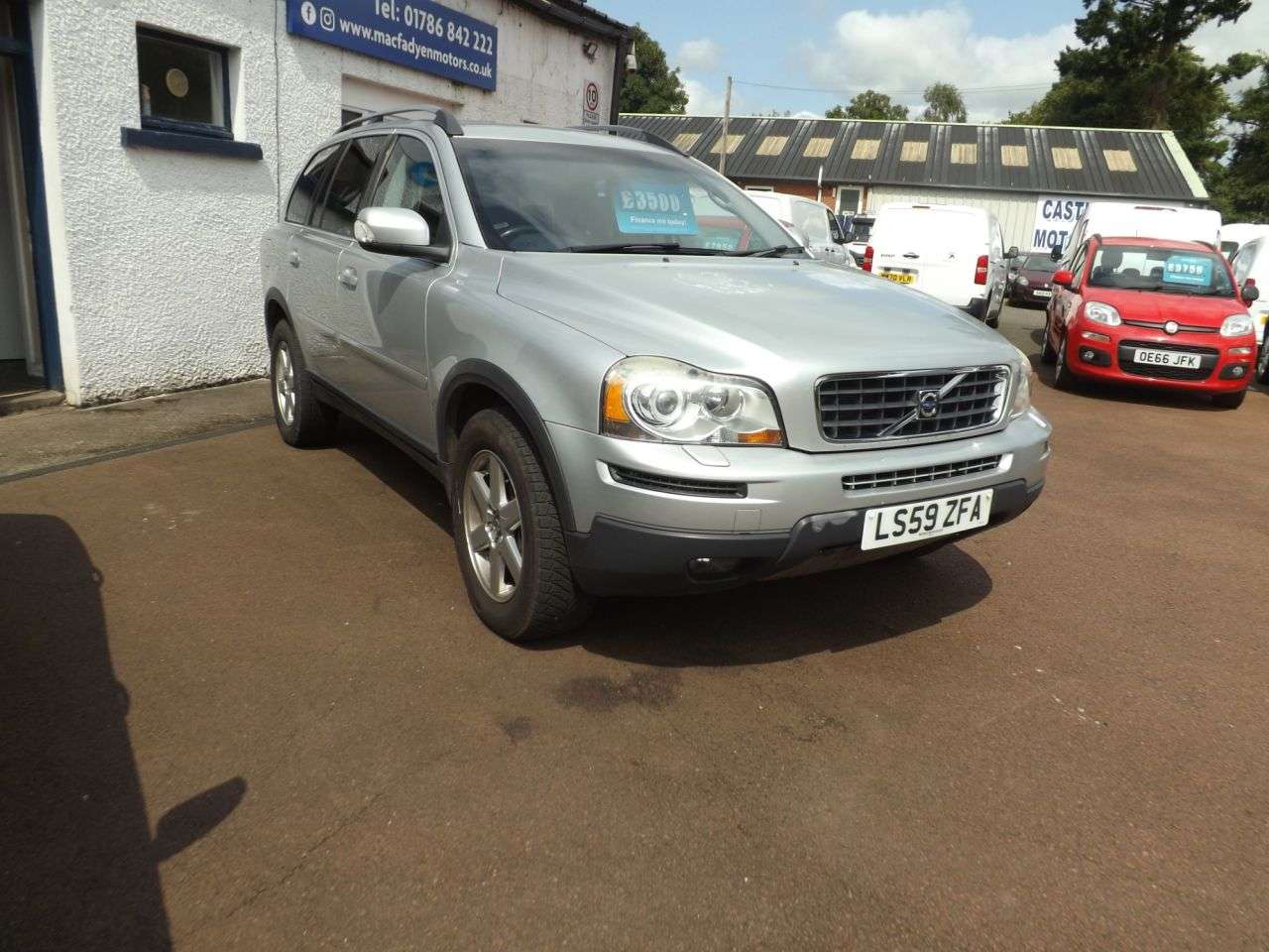 A 2009 VOLVO XC90 2.4 D5 Active SUV 5dr Diesel Geartronic AWD (224 g/km, 182 bhp) A 2009 VOLVO XC90 2.4 D5 Active SUV 5dr Diesel Geartronic AWD (224 g/km, 182 bhp)