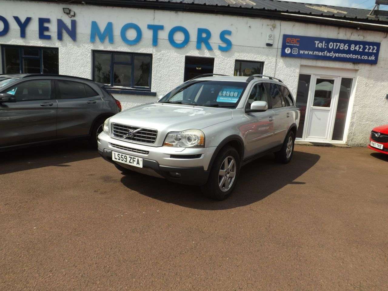 A 2009 VOLVO XC90 2.4 D5 Active SUV 5dr Diesel Geartronic AWD (224 g/km, 182 bhp) A 2009 VOLVO XC90 2.4 D5 Active SUV 5dr Diesel Geartronic AWD (224 g/km, 182 bhp)