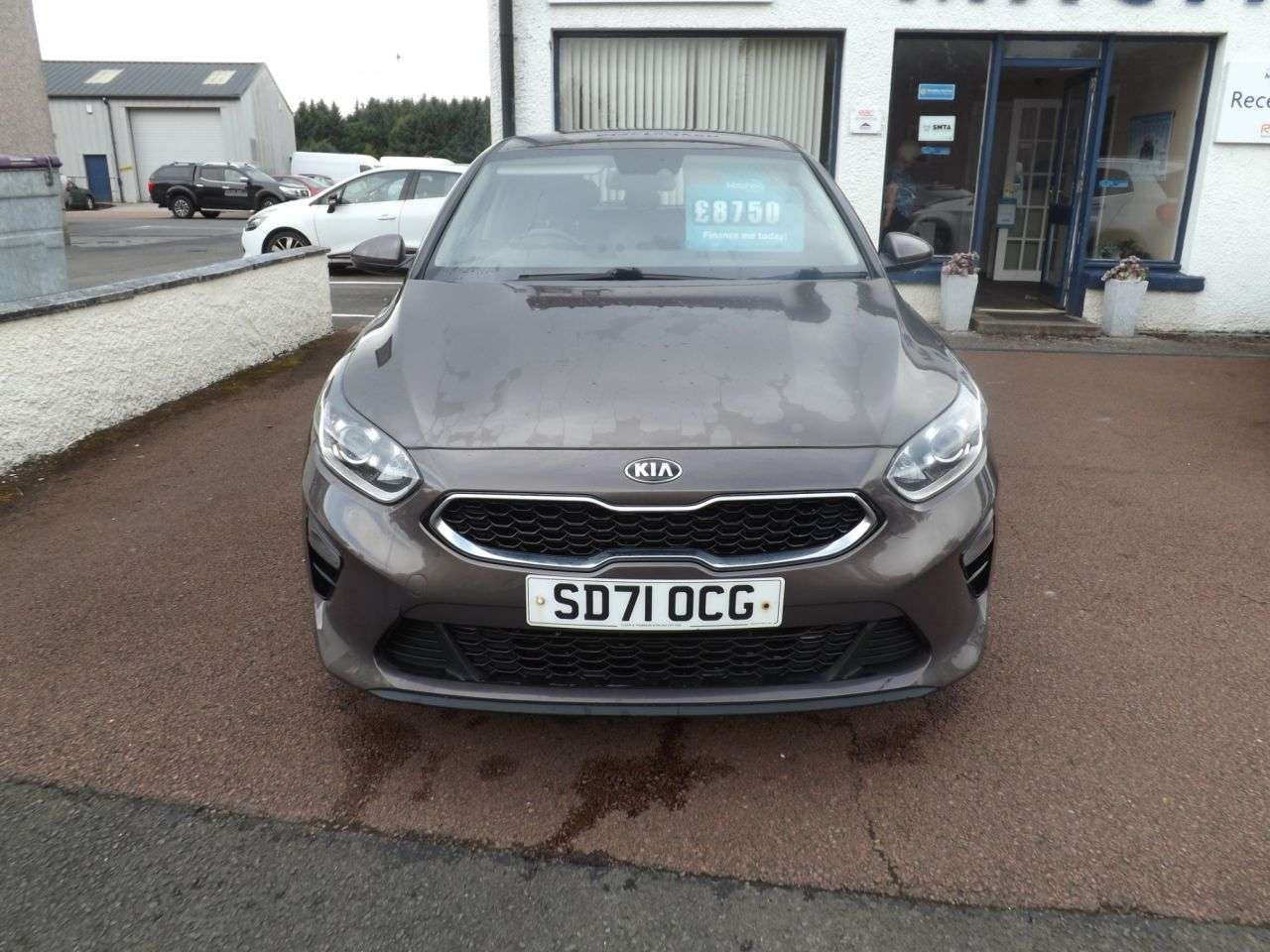 A 2021 KIA CEED 1.0 T-GDi 2 NAV Hatchback 5dr Petrol Manual Euro 6 (s/s) (118 bhp) A 2021 KIA CEED 1.0 T-GDi 2 NAV Hatchback 5dr Petrol Manual Euro 6 (s/s) (118 bhp)