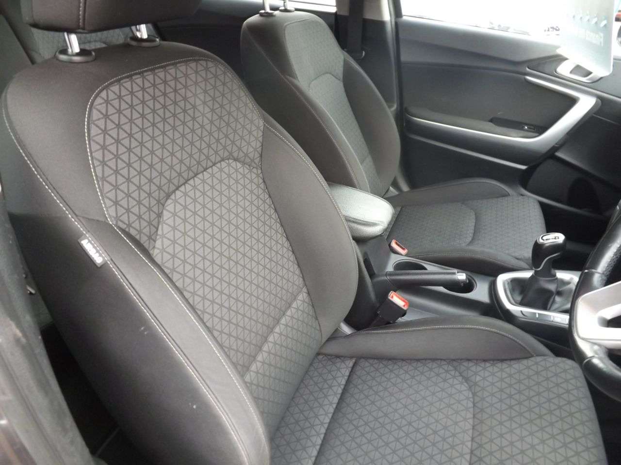 2021 KIA CEED 2021 KIA CEED
