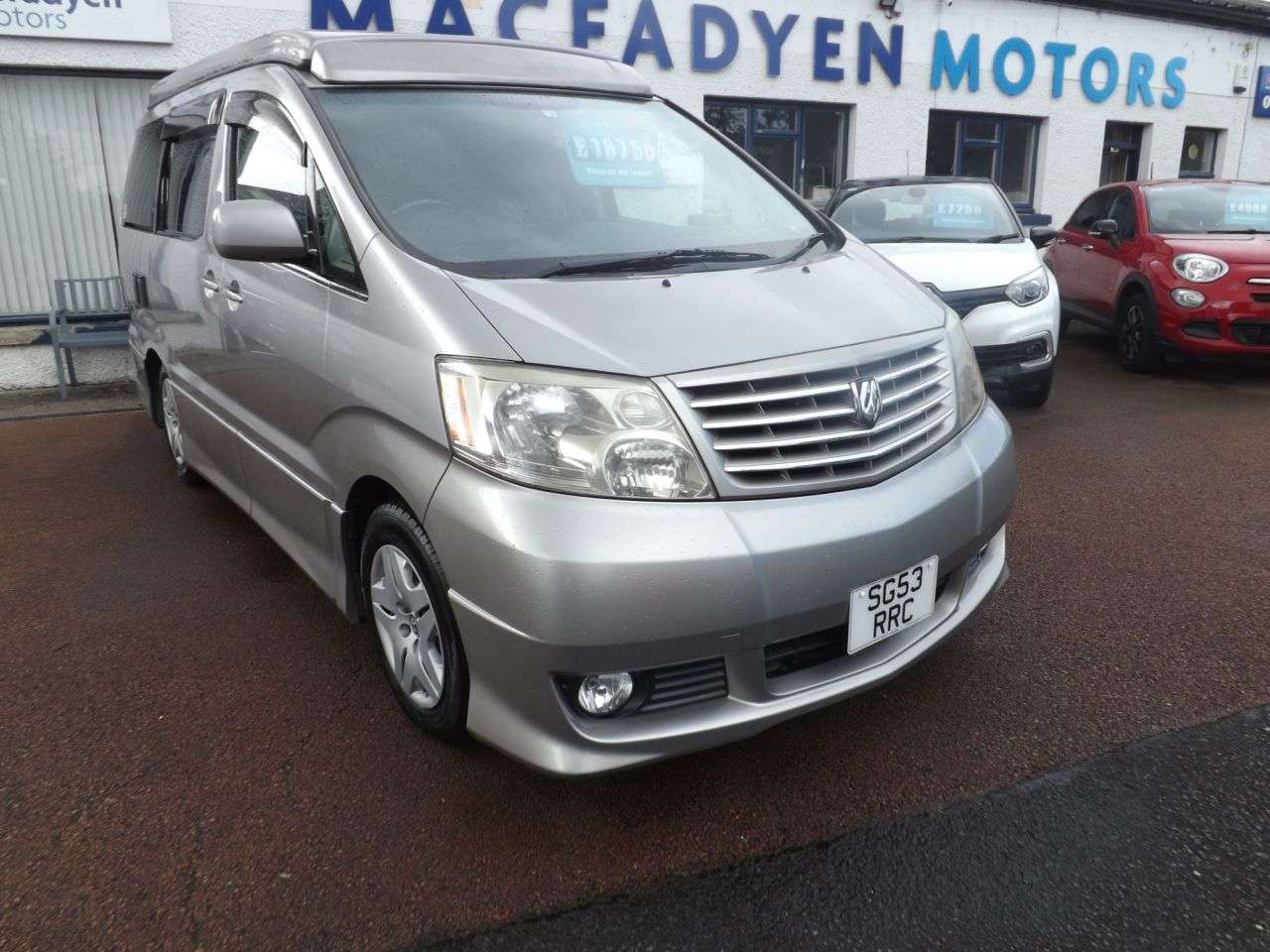 A 2004 TOYOTA ALPHARD CAMPERVAN 2360CC Petrol A 2004 TOYOTA ALPHARD CAMPERVAN 2360CC Petrol