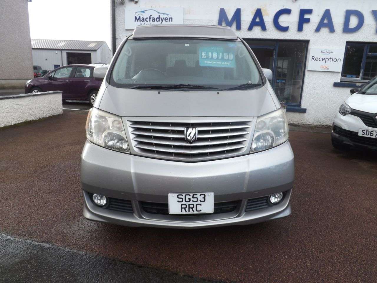 A 2004 TOYOTA ALPHARD CAMPERVAN 2360CC Petrol A 2004 TOYOTA ALPHARD CAMPERVAN 2360CC Petrol