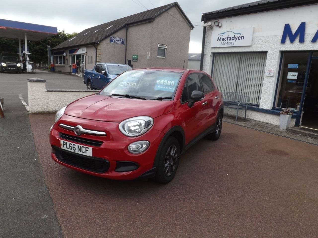 A 2016 FIAT 500X 1.6 E-Torq Pop SUV 5dr Petrol Manual Euro 6 (110 ps) A 2016 FIAT 500X 1.6 E-Torq Pop SUV 5dr Petrol Manual Euro 6 (110 ps)