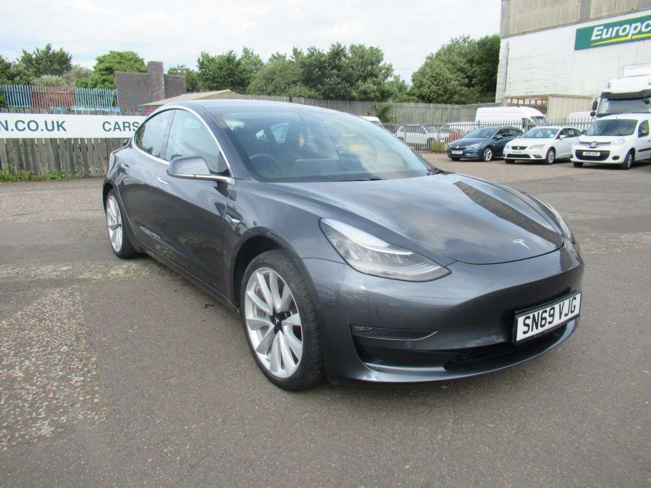 A 2019 TESLA MODEL 3 STANDARD RANGE PLUS 4d 302 BHP Will come with 1 yr MOT A 2019 TESLA MODEL 3 STANDARD RANGE PLUS 4d 302 BHP Will come with 1 yr MOT