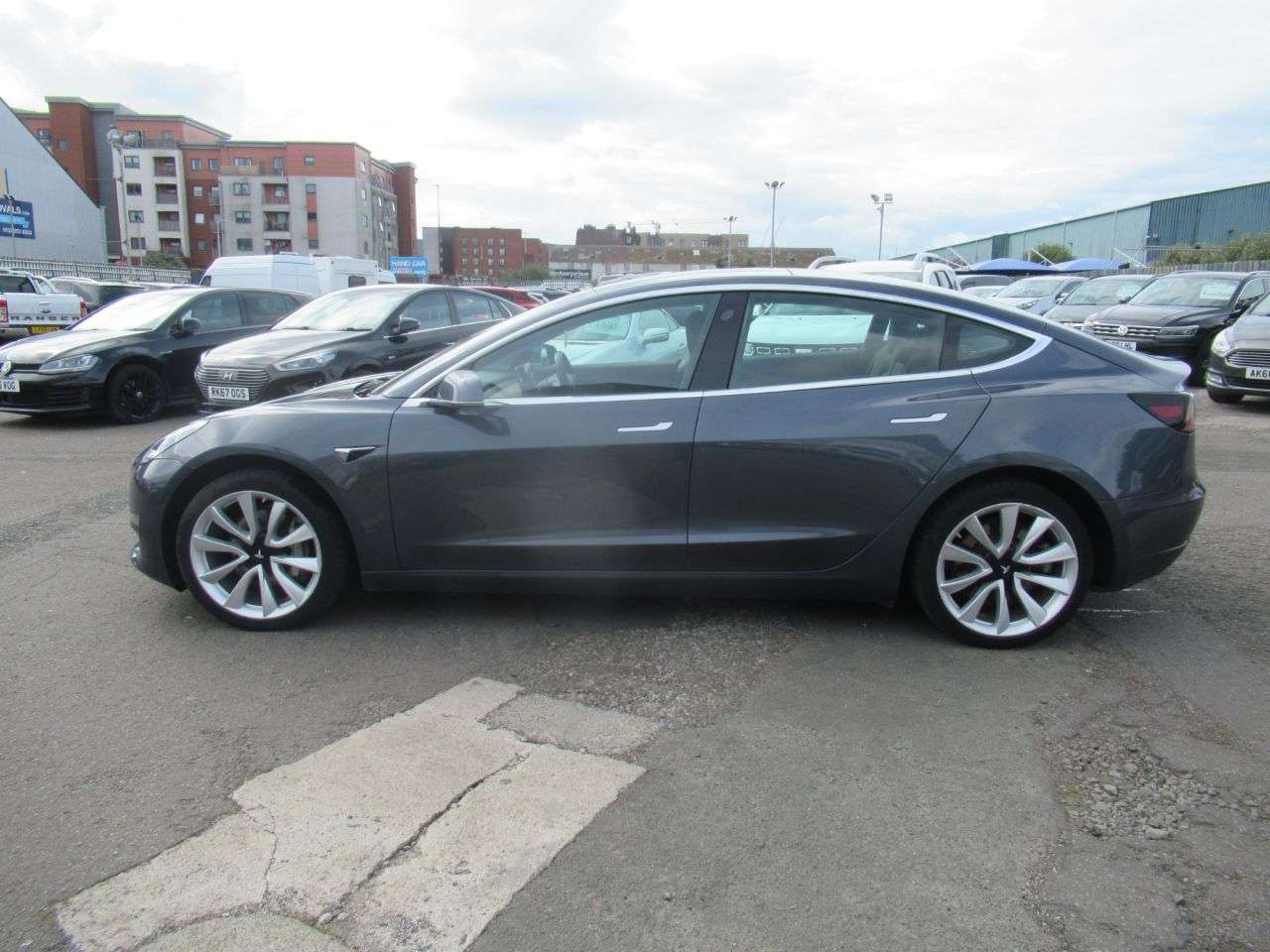 A 2019 TESLA MODEL 3 STANDARD RANGE PLUS 4d 302 BHP Will come with 1 yr MOT A 2019 TESLA MODEL 3 STANDARD RANGE PLUS 4d 302 BHP Will come with 1 yr MOT