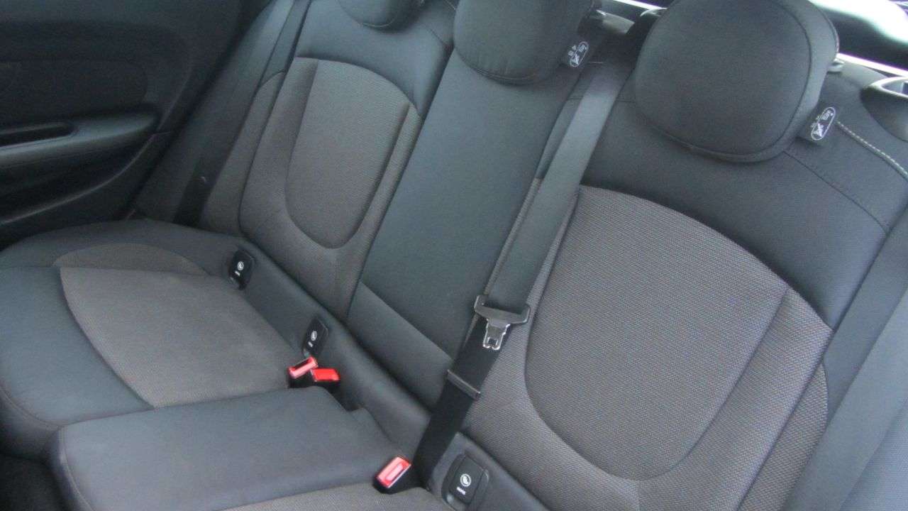 2015 MINI CLUBMAN 2015 MINI CLUBMAN