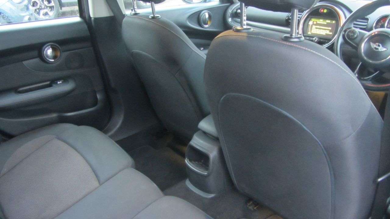 2015 MINI CLUBMAN 2015 MINI CLUBMAN