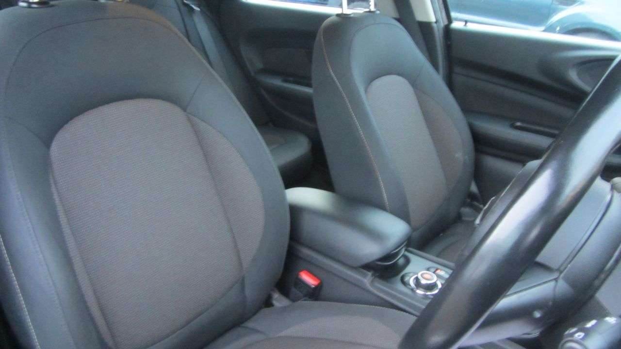 2015 MINI CLUBMAN 2015 MINI CLUBMAN