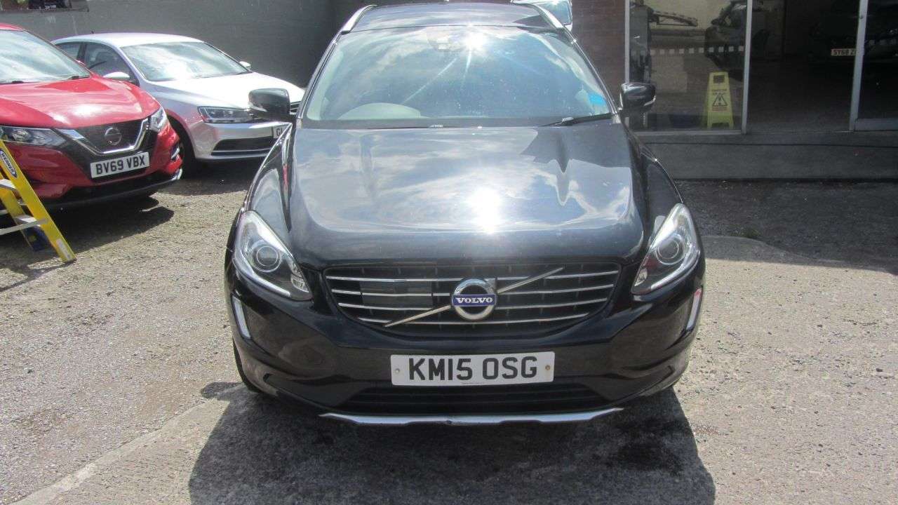 A 2015 VOLVO XC60 2.4 D4 SE Lux Nav SUV 5dr Diesel Geartronic AWD Euro 5 (181 ps) Superb spec A 2015 VOLVO XC60 2.4 D4 SE Lux Nav SUV 5dr Diesel Geartronic AWD Euro 5 (181 ps) Superb spec