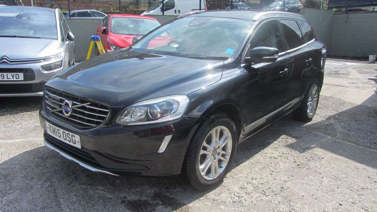 A 2015 VOLVO XC60 2.4 D4 SE Lux Nav SUV 5dr Diesel Geartronic AWD Euro 5 (181 ps) Superb spec A 2015 VOLVO XC60 2.4 D4 SE Lux Nav SUV 5dr Diesel Geartronic AWD Euro 5 (181 ps) Superb spec