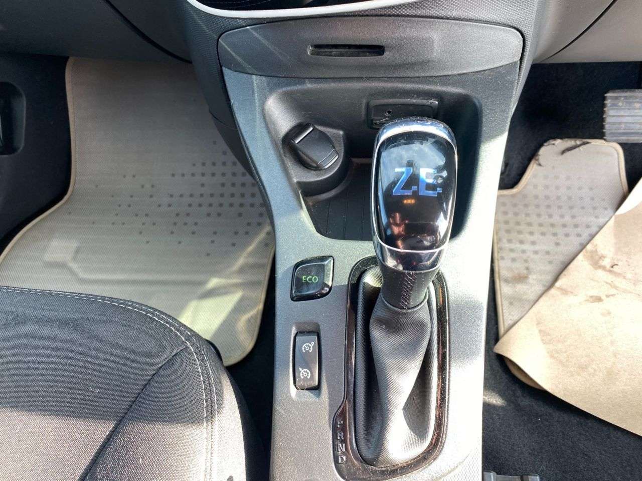 2017 RENAULT ZOE 2017 RENAULT ZOE