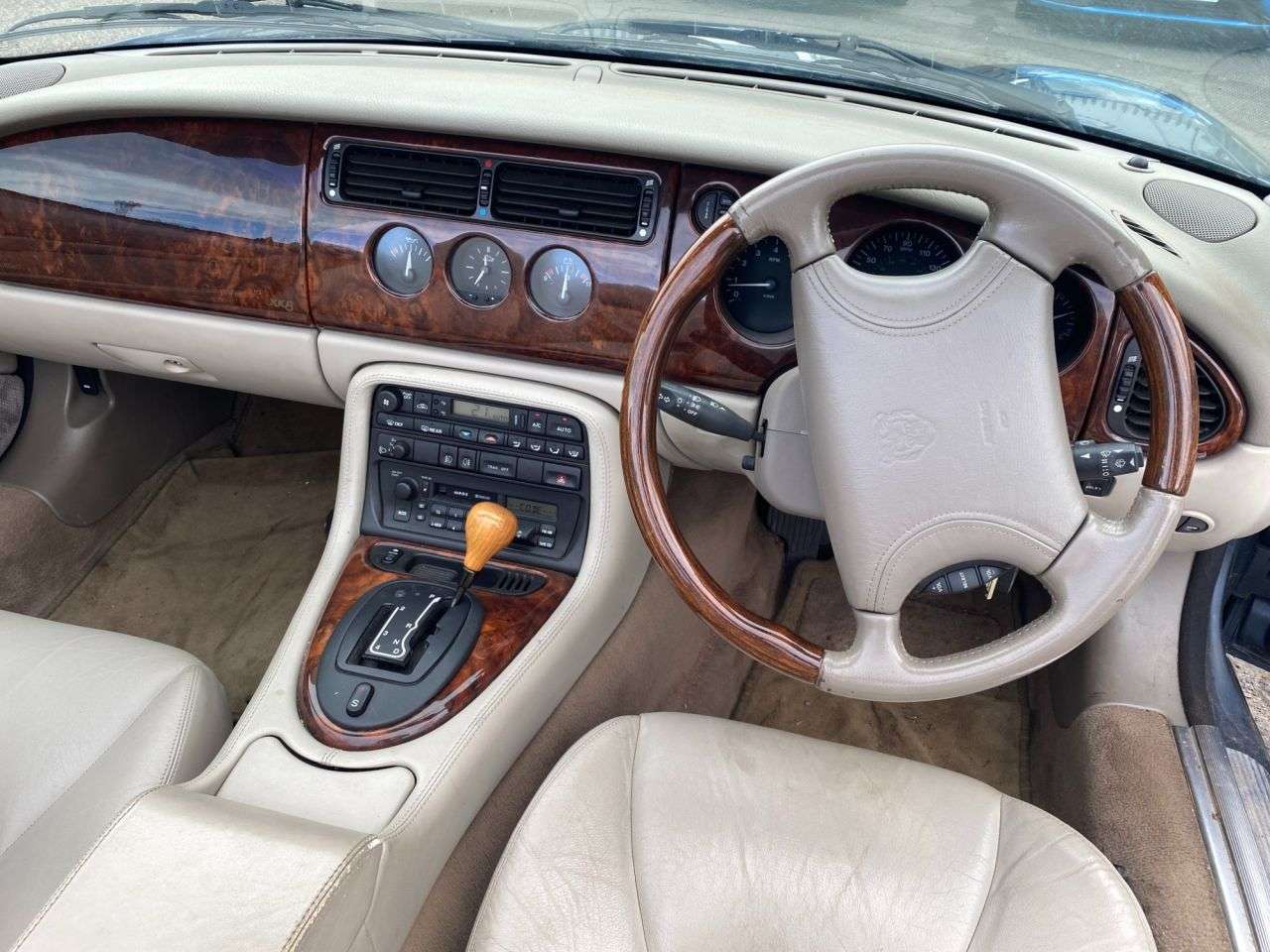 1997 JAGUAR XK8 1997 JAGUAR XK8