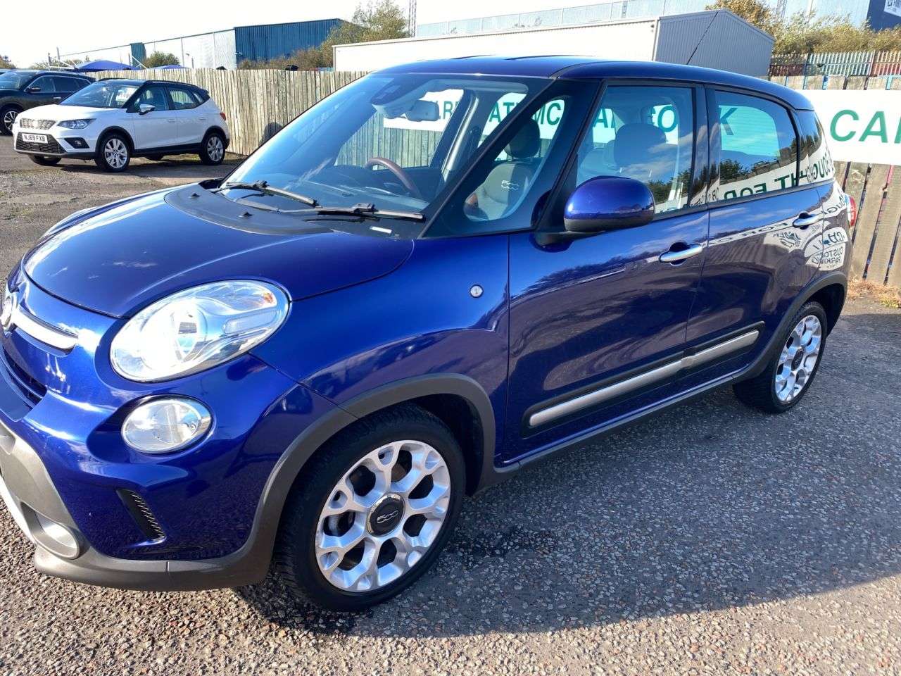 A 2015 FIAT 500L 1.4 Trekking MPV 5dr Petrol Manual Euro 6 (95 bhp) PX WELCOME, FINANCE AVAI A 2015 FIAT 500L 1.4 Trekking MPV 5dr Petrol Manual Euro 6 (95 bhp) PX WELCOME, FINANCE AVAI