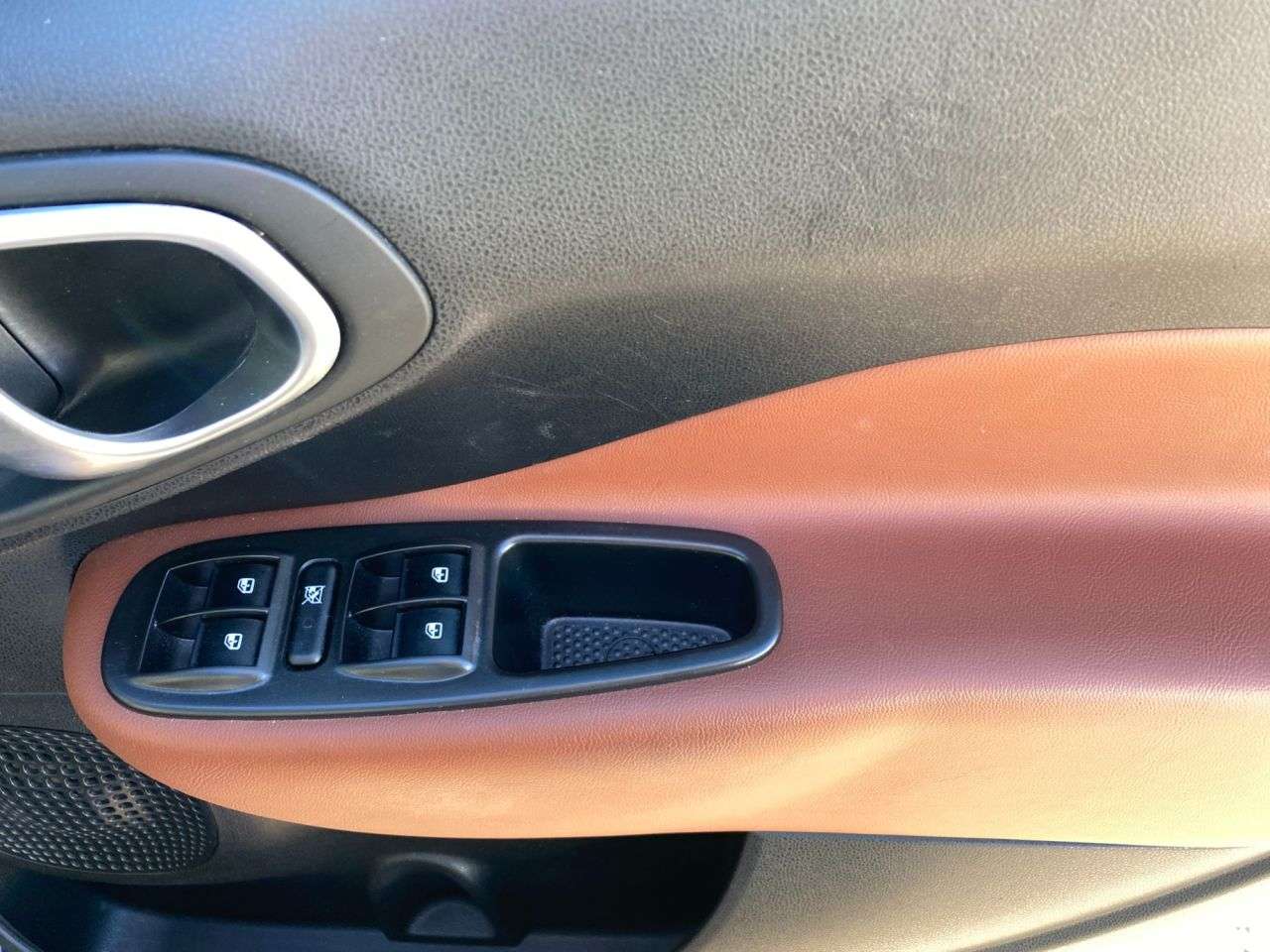 2015 FIAT 500L 2015 FIAT 500L